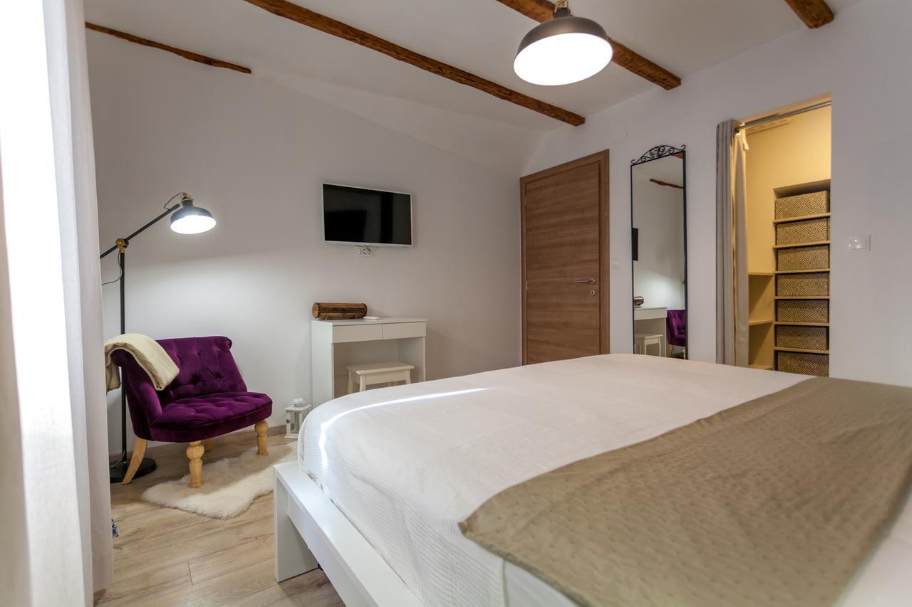 Villa Hrustika - Heated Pool, Jacuzzi & Sauna Gabonjin Eksteriør billede