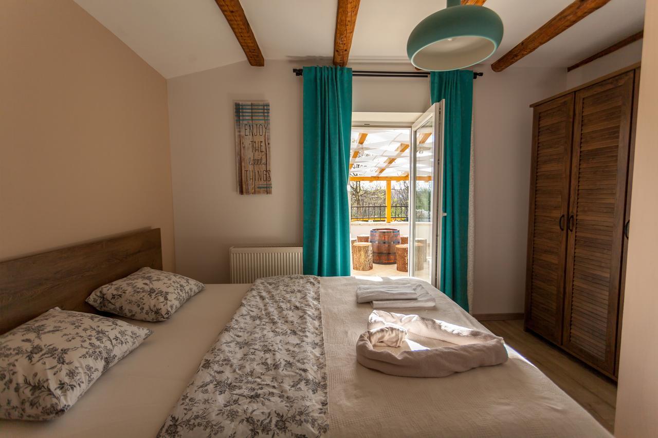 Villa Hrustika - Heated Pool, Jacuzzi & Sauna Gabonjin Eksteriør billede